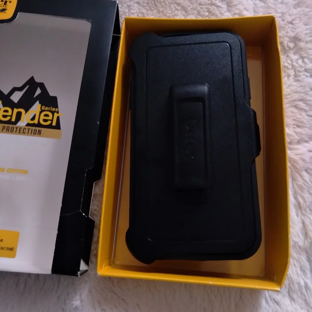 Otter Box for New iphone Large,Casé with clip..